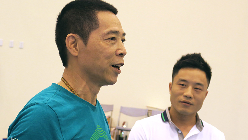國訓中心蔡溫義教練（左）認為兩岸競技運動交流對彼此都有好處