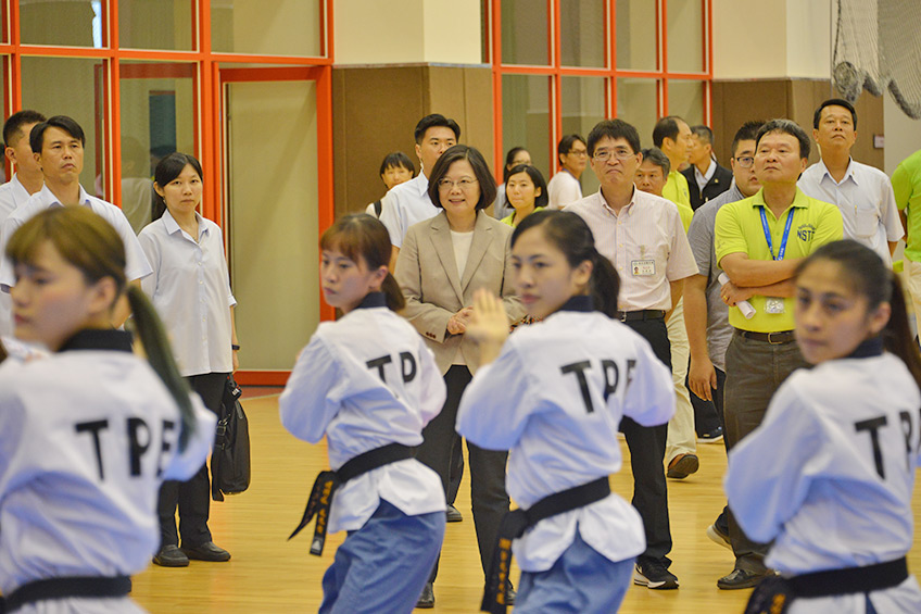 蔡總統欣賞了跆拳道品勢隊的訓練情形，也感到滿意